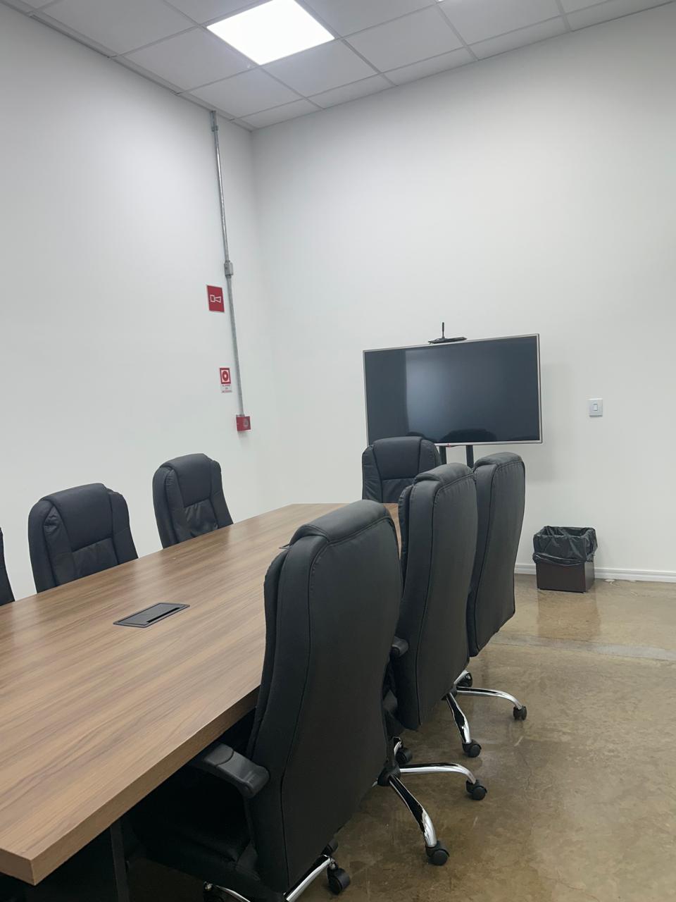 Sala de Reuniões com TV